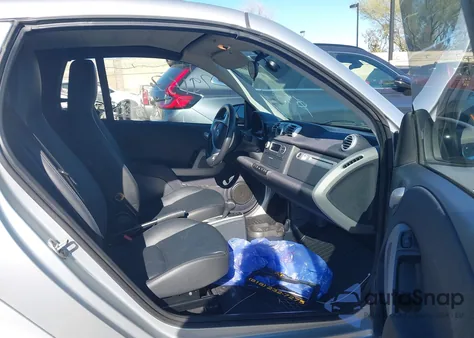 2013 Smart Fortwo Passion from USA, damaged, VIN WMEEK3BA8DK724232